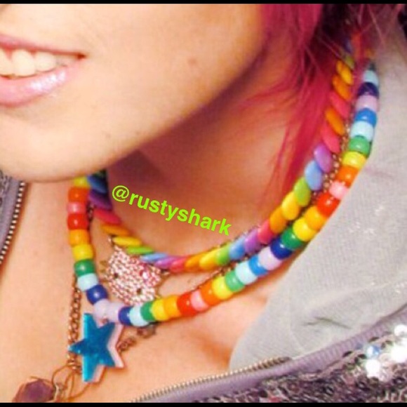 ISO rainbow heart beads necklace by Target - Picture 4 of 6